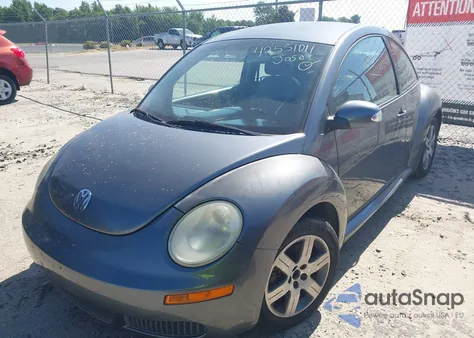 2006 Volkswagen New Beetle 2.5L из США, поврежденный, VIN 3VWPW31C96M411004